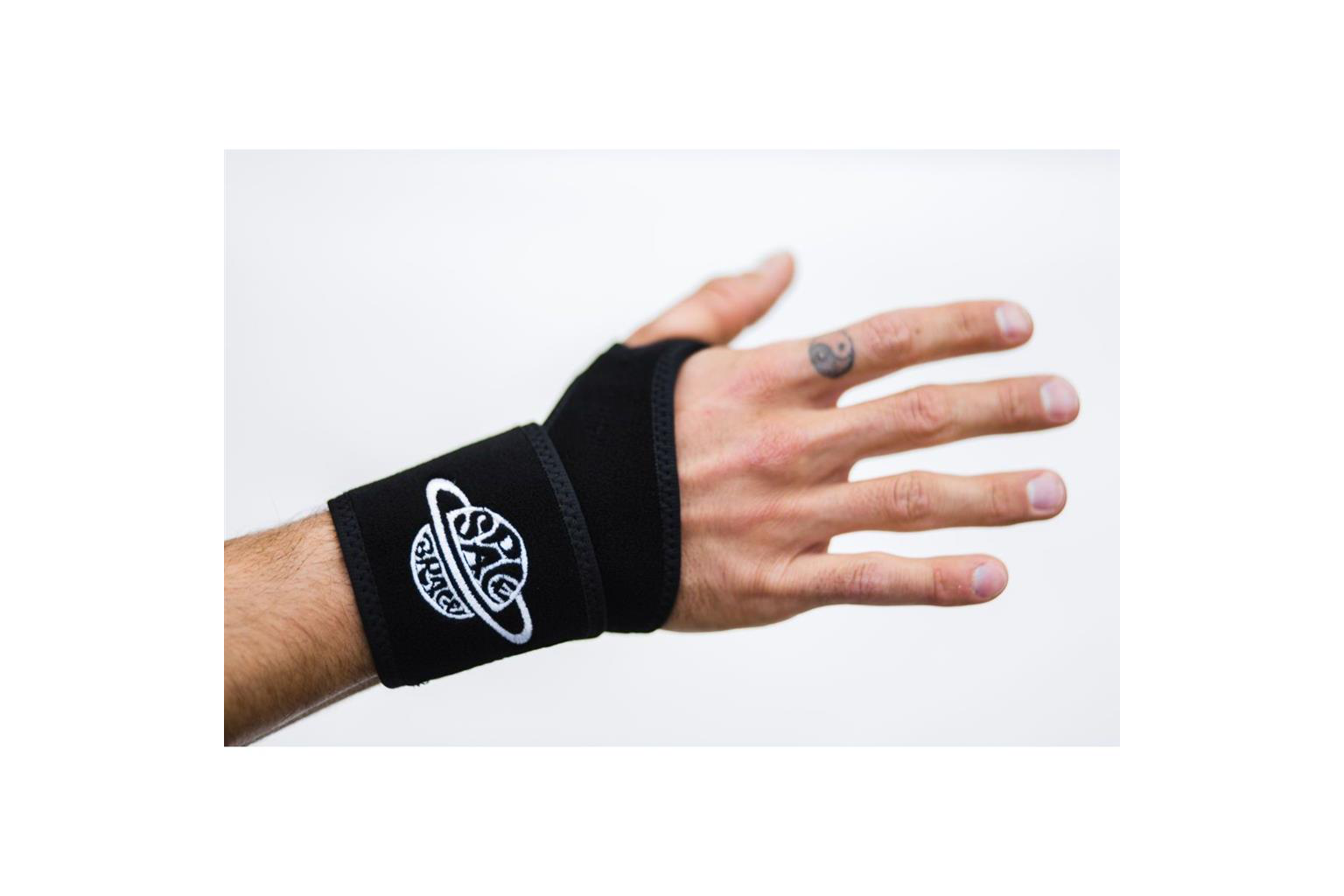 Space Brace Wrist Brace Single Black OneSize