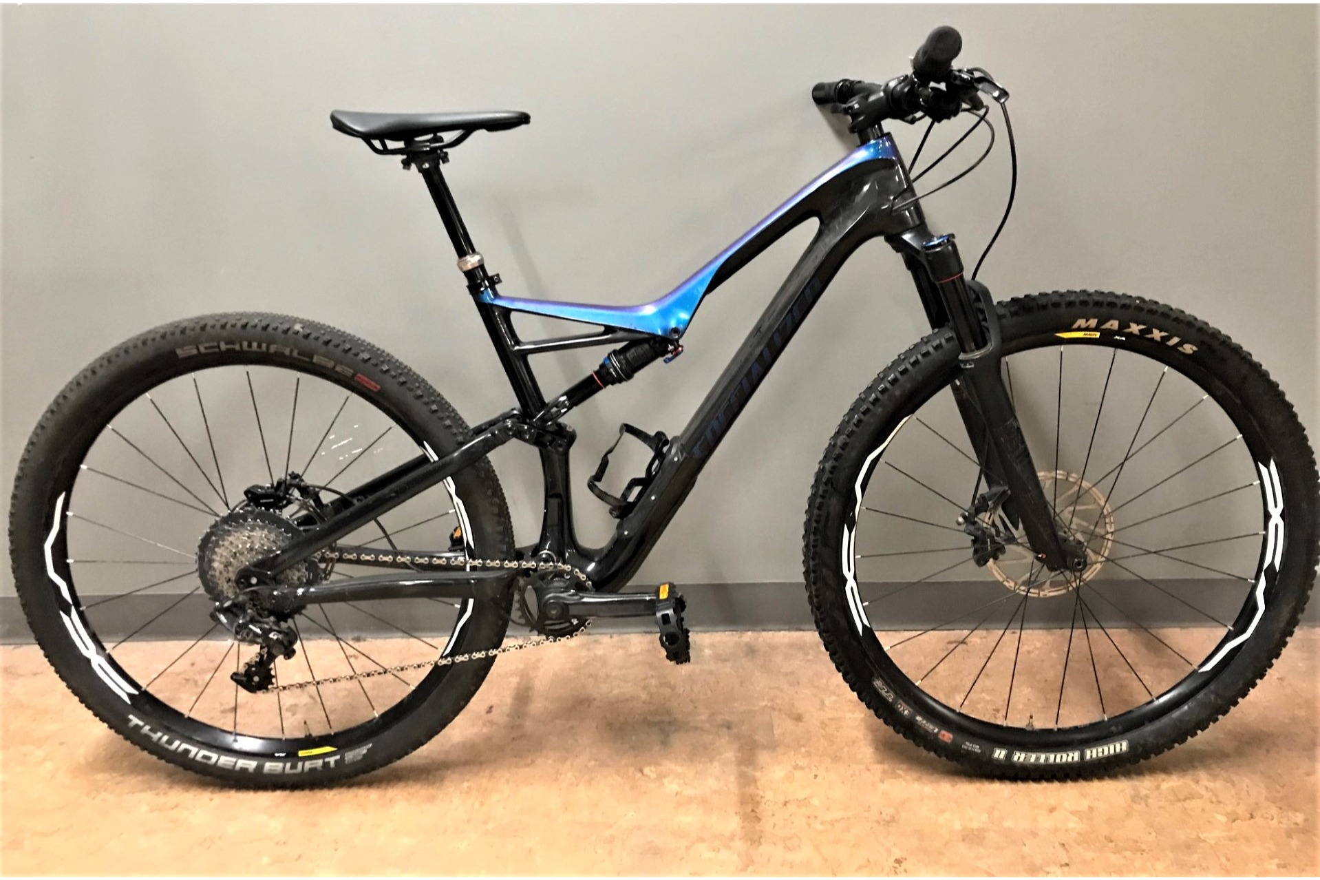 Specialized stumpjumper best sale comp carbon 2018