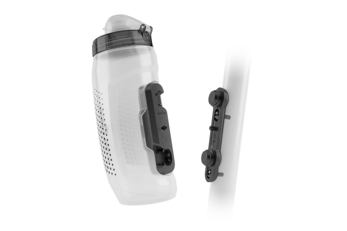 Fidlock WaterBottle with Bike Base Self-Sealing Valve with Removable Dirt Cover 