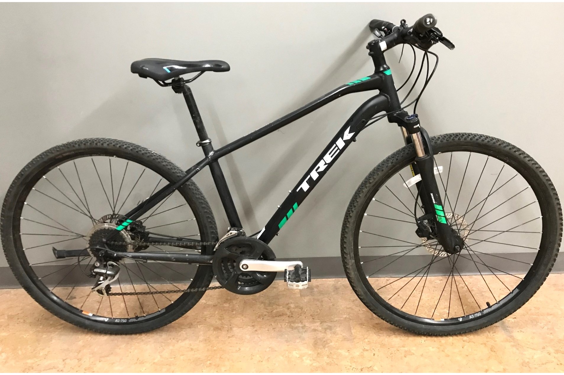 SC USED Trek Dual Sport2 Black 16.5in frame Revolution Cycle