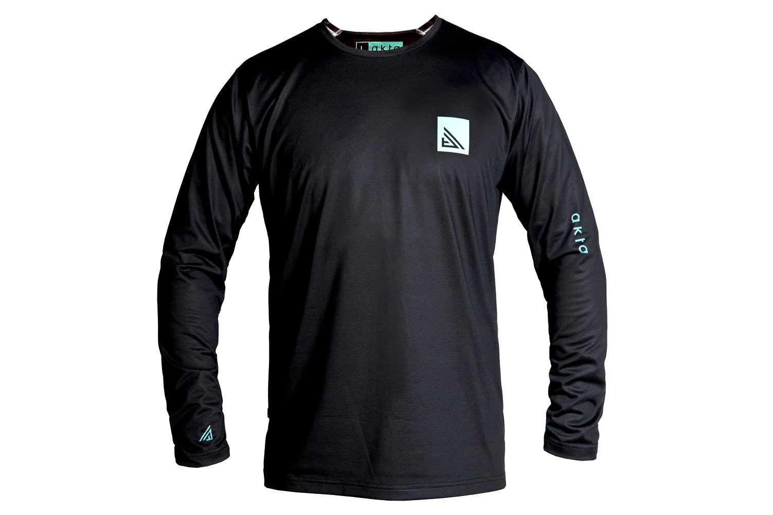 Akta Long Sleeve Tech Tee