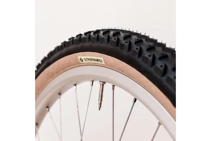 Ultra Dynamico MARS Amber Tire 