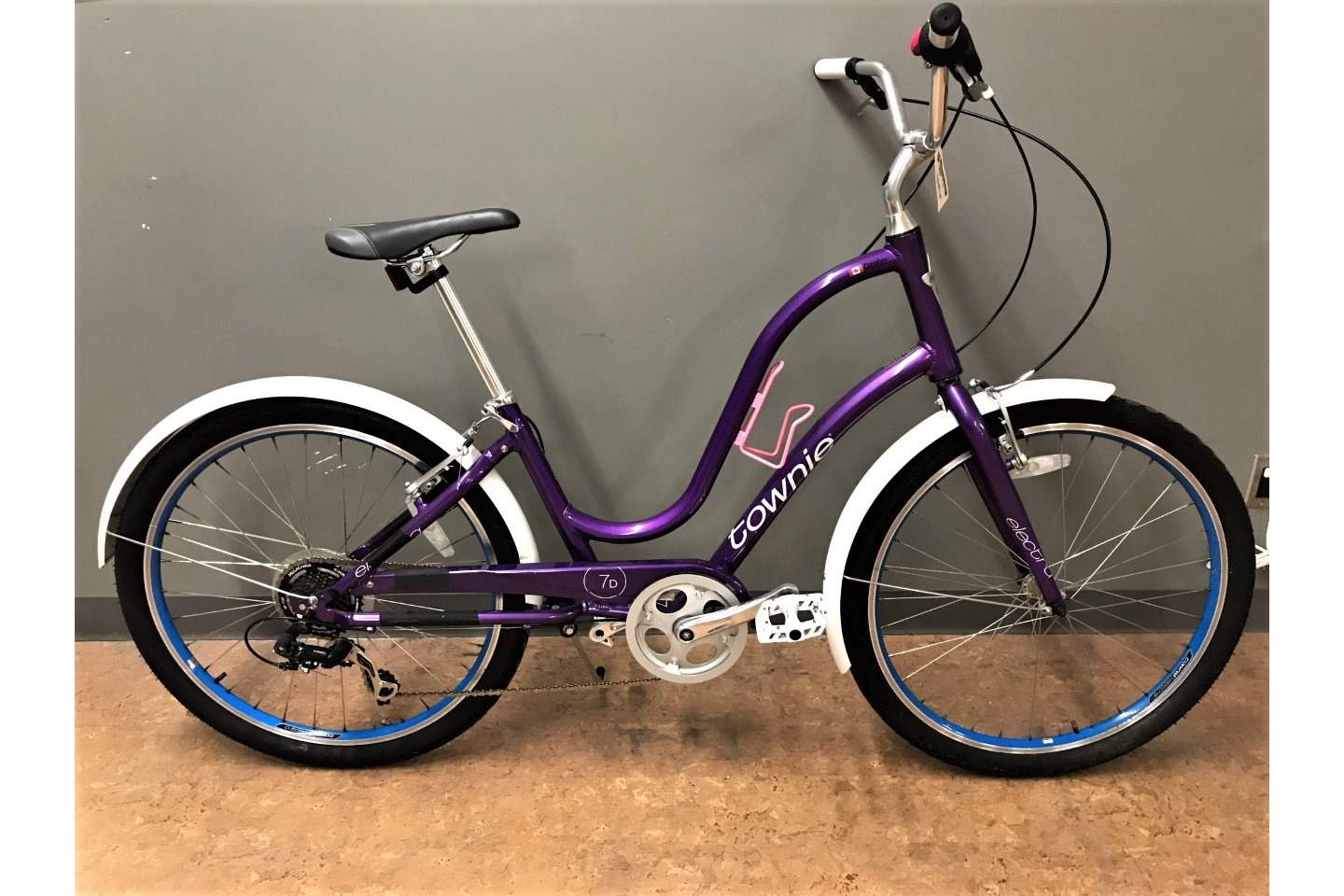 USED Electra Townie 7D purple