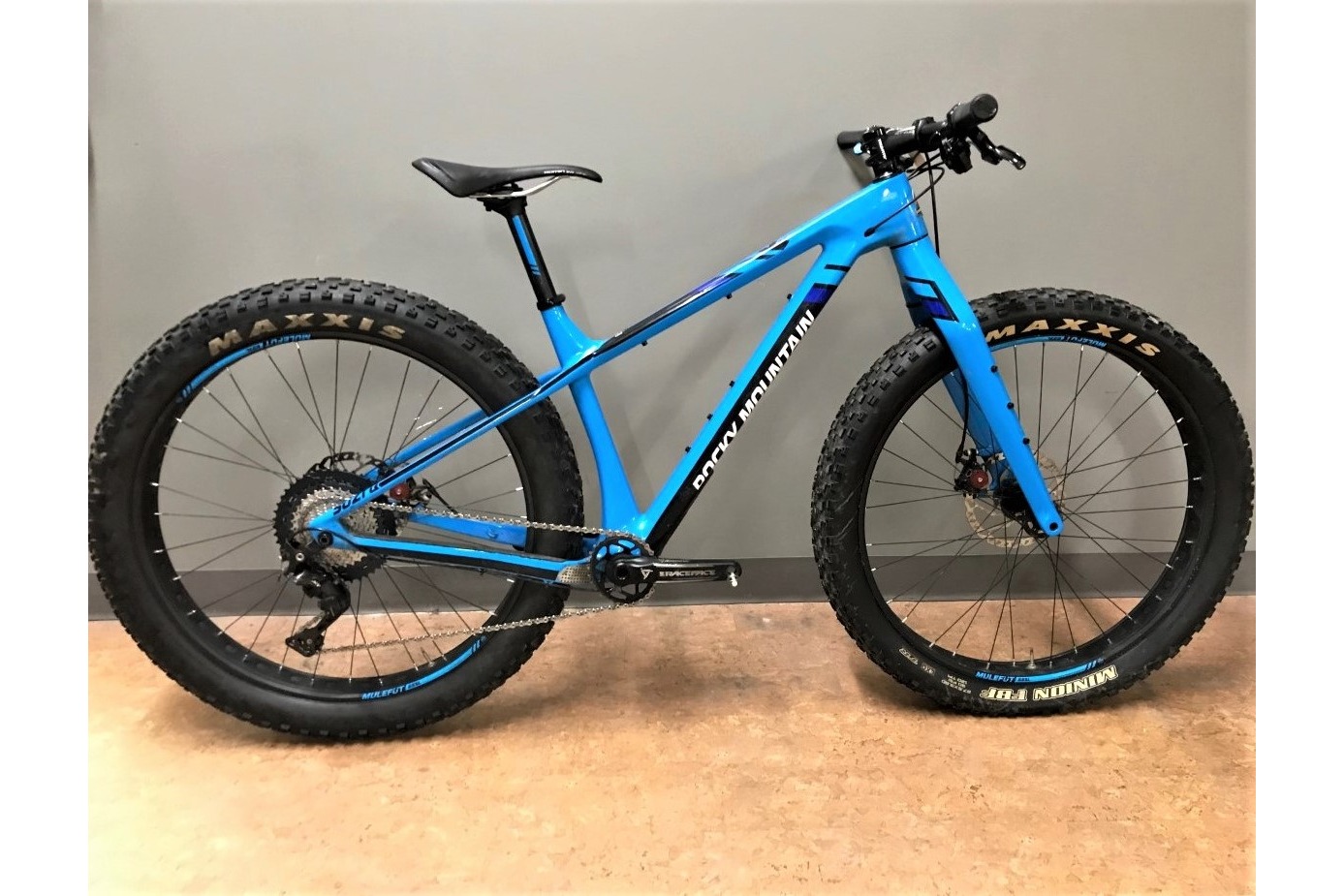 USED Rocky Mountain 2017 Suzi Q 70 Custom Blue Black Small w